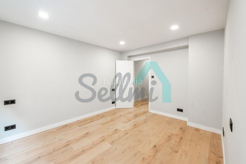 Foto 2eb50d33-2c46-418f-a1a9-4a96317a5021. Piso en Laviada Gijón