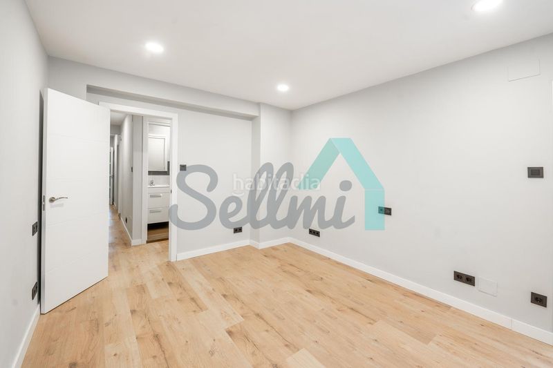 Foto 59f4ca5f-6c4d-4ef2-949f-21b10a7b6e44. Piso en Laviada Gijón