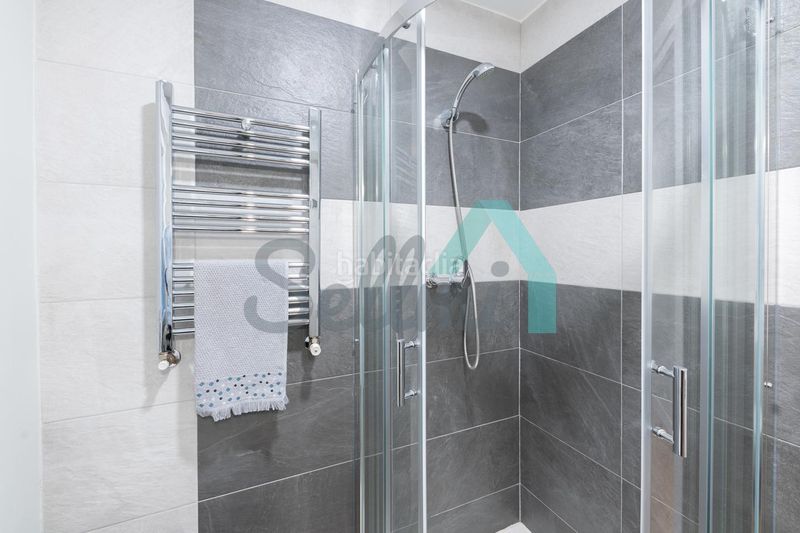 Foto a68b81f5-8963-451c-aad9-9a5f32f3ed2b. Piso en Laviada Gijón