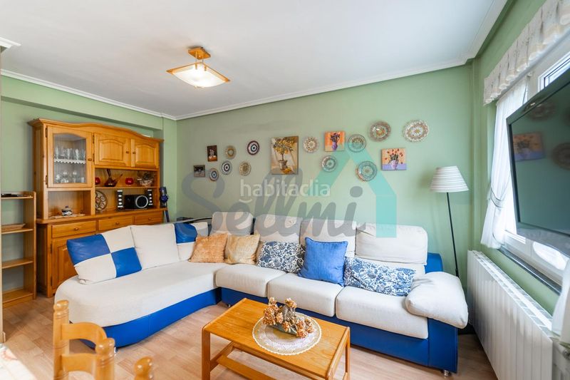 Foto 0076bb79-a177-450f-afe1-f22d8eddae16. Pis amb calefacció a Vegadeo