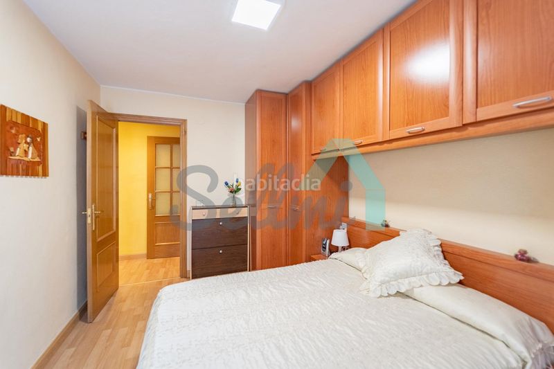 Foto 55201f27-cc4b-4688-a4f8-4f9c08a5043c. Pis amb calefacció a Vegadeo