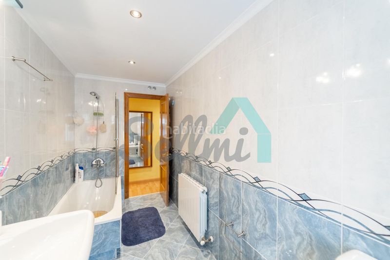 Foto b477e7bb-863a-4287-882a-8b4d0eaa2e0a. Pis amb calefacció a Vegadeo