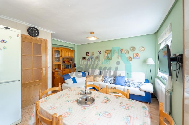 Foto c84ea45b-c056-46ae-a481-960bd2c55268. Pis amb calefacció a Vegadeo