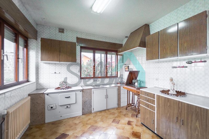 Foto 6db9259e-5118-4100-b0a8-904e838ae10a. Casa amb calefacció aparcament a Ribadeo