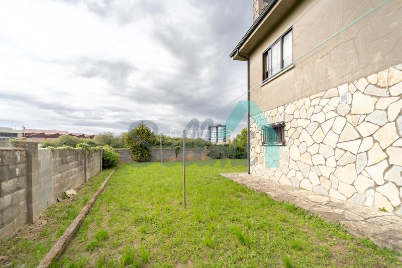 Foto 7d0c856f-5d10-4715-a1cb-c34b001f3030. Casa amb calefacció aparcament a Ribadeo