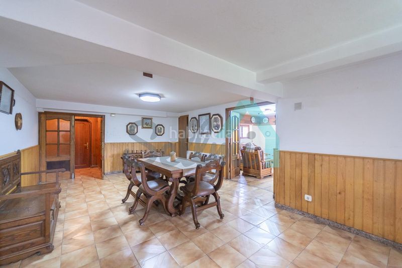 Foto f856b062-e857-48a8-9cfd-758a61eaf199. Casa amb calefacció aparcament a Ribadeo