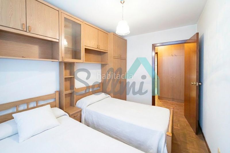Foto f467168a-e62b-4f59-90e6-e623a7cc1822. Planta baixa amb calefacció a La Ería Oviedo