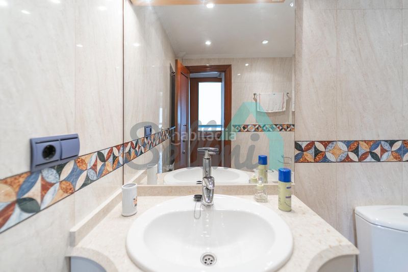 Foto 0866a409-baf5-4b65-b0c7-fef86c67915b. Pis amb calefacció aparcament a Fozaneldi - Tenderina Oviedo