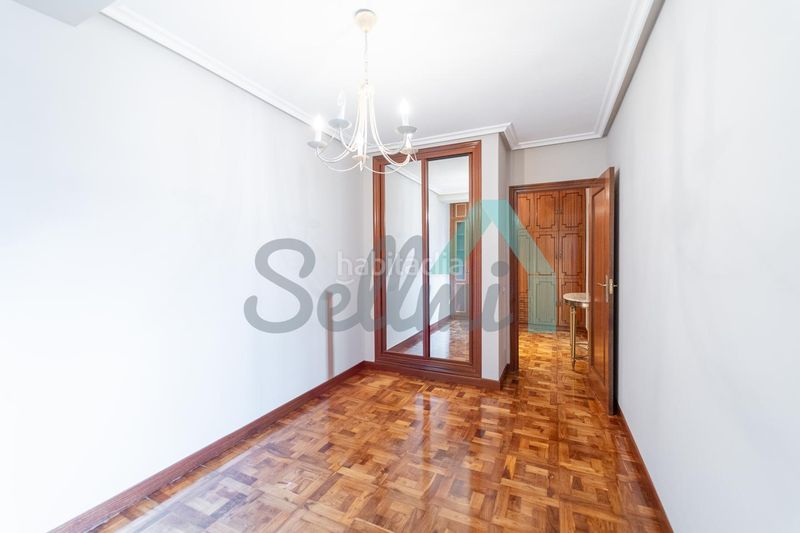 Foto 3dae072f-f3c1-4c3d-949e-0a1d4672125d. Pis amb calefacció aparcament a Fozaneldi - Tenderina Oviedo