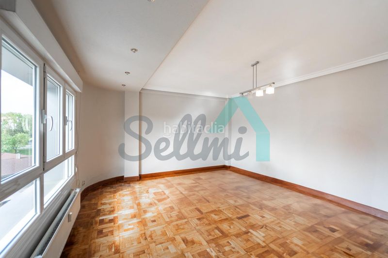 Foto 75032ad0-9caf-48d8-8b52-4366a564fafa. Pis amb calefacció aparcament a Fozaneldi - Tenderina Oviedo