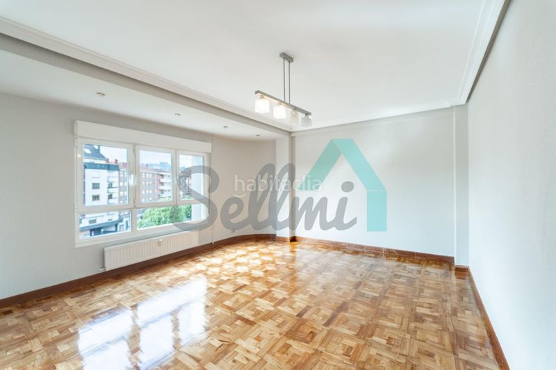 Foto 7ac24477-e8fd-4460-ae58-e1b2388d84b3. Pis amb calefacció aparcament a Fozaneldi - Tenderina Oviedo