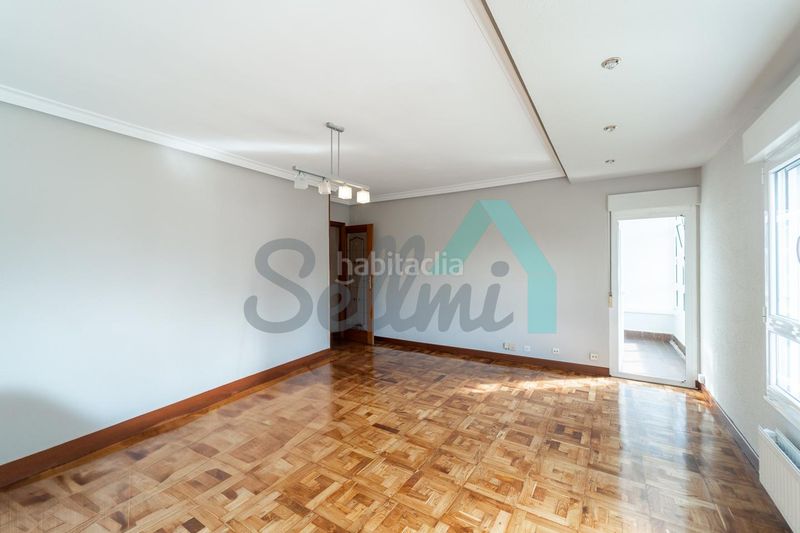 Foto a062b9c0-7f68-434c-ac1a-e94e5ecaa033. Pis amb calefacció aparcament a Fozaneldi - Tenderina Oviedo