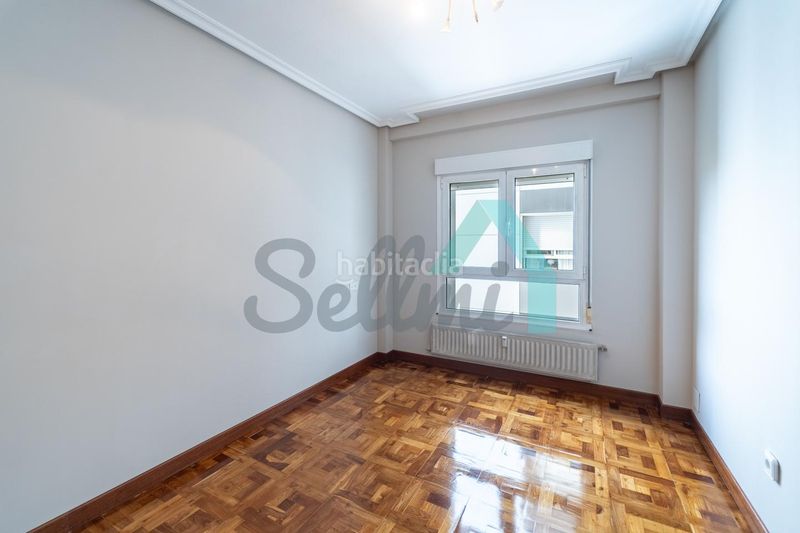 Foto b652ab4e-bf4a-4668-8c96-afd9822dfba4. Pis amb calefacció aparcament a Fozaneldi - Tenderina Oviedo