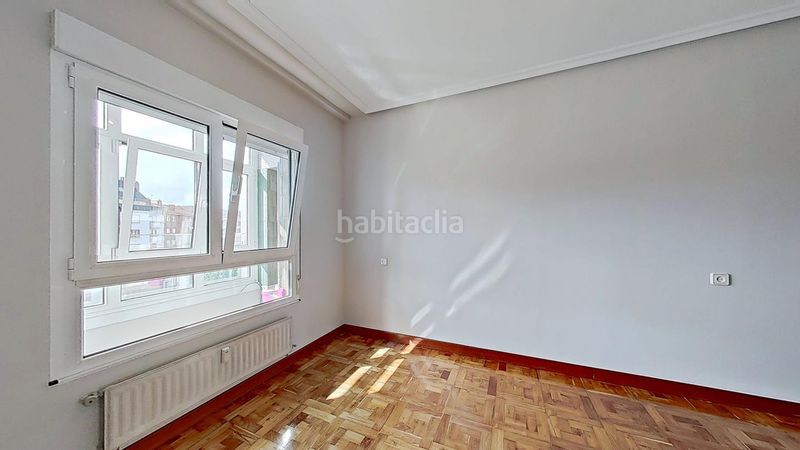 Foto bbacc548-f5a1-48fc-b9e4-9b3c095d6d67. Pis amb calefacció aparcament a Fozaneldi - Tenderina Oviedo