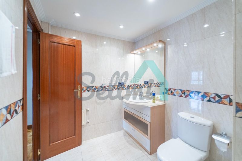 Foto d90cdd78-3790-4876-87c0-fabaca4dab93. Pis amb calefacció aparcament a Fozaneldi - Tenderina Oviedo