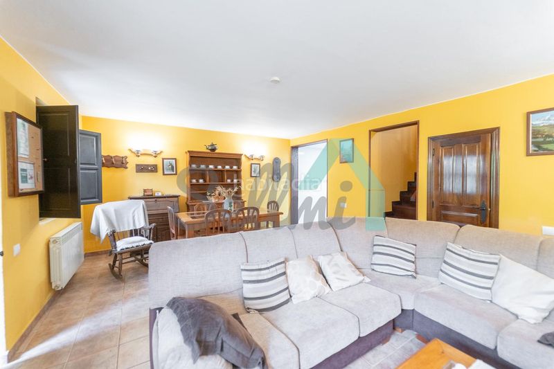 Foto 2233afe3-f36f-41df-9542-a3dc35b5ba29. Casa amb calefacció a Quirós