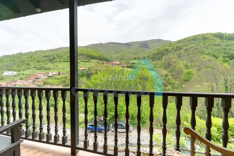 Foto 3d1b10b3-1a4c-44d9-8237-bdfe0797ede8. Casa amb calefacció a Quirós