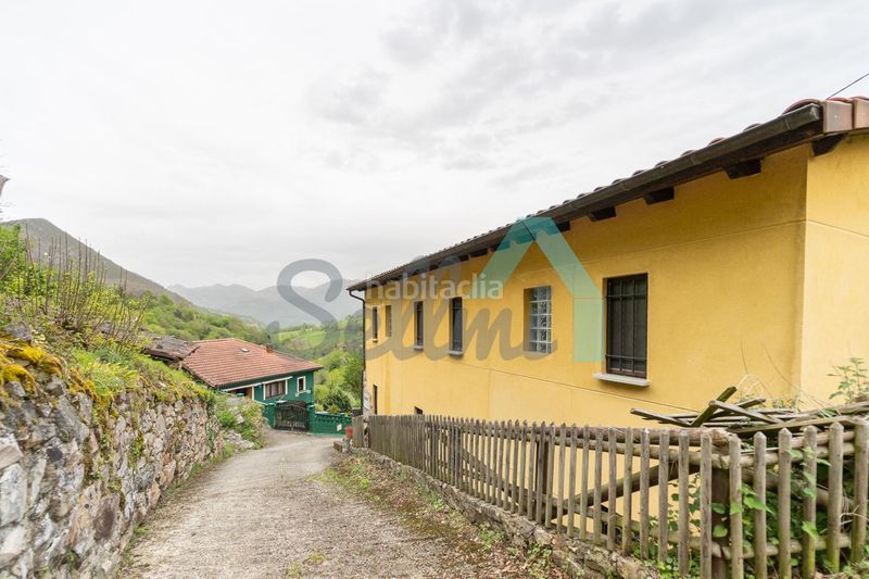 Foto 46d21d45-d5da-4178-8b8e-77074e65d71f. Casa amb calefacció a Quirós