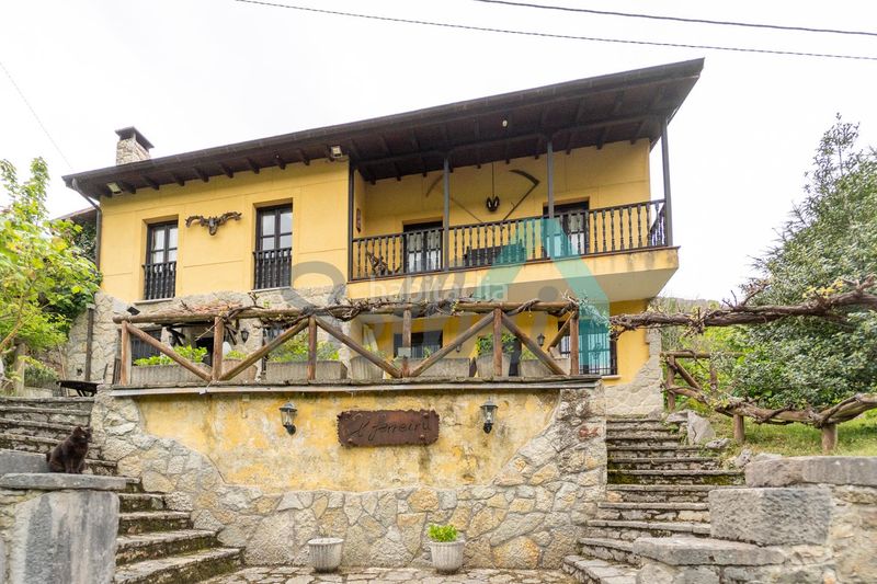 Foto 48f9f86b-23a0-468a-9601-9c601d09a4b9. Casa amb calefacció a Quirós