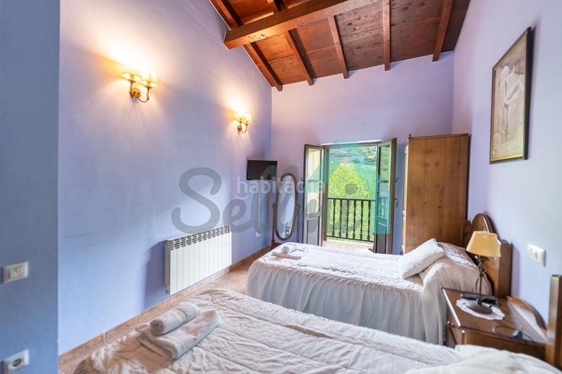 Foto 490747c5-56ed-4fa3-a47b-239439c1ec58. Casa amb calefacció a Quirós