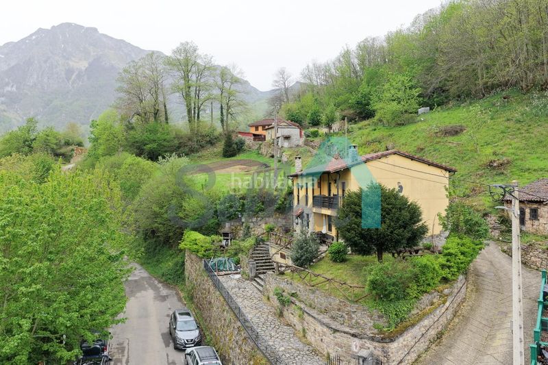 Foto 8820ee53-48c2-47ec-a602-6f2de8b29300. Casa amb calefacció a Quirós