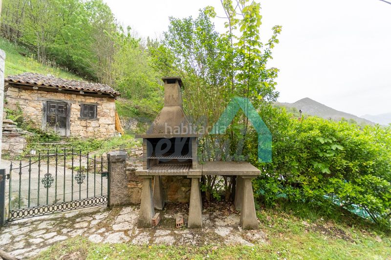 Foto 8ee72f69-f82e-49d8-9ef8-34e803c8a35e. Casa amb calefacció a Quirós