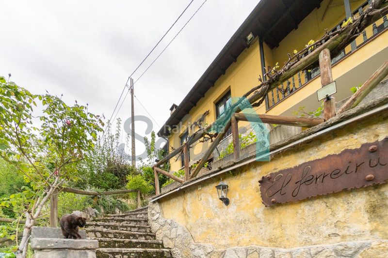 Foto 9c7d7e43-aaa7-4224-a493-9245ccf1d4fc. Casa amb calefacció a Quirós