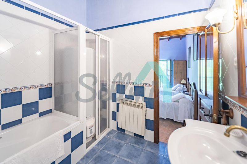 Foto 9f3ba355-29e3-4e37-bf28-eb3f8871f9db. Casa amb calefacció a Quirós