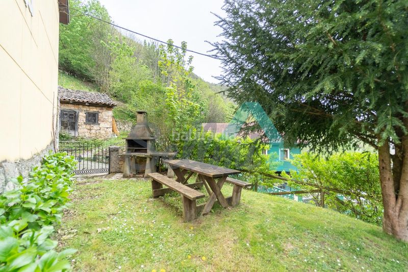 Foto a48ff035-286c-4e7e-96b9-461037ad90db. Casa amb calefacció a Quirós