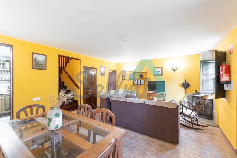 Foto b7491d76-a013-408d-b525-9a09cf4bb39a. Casa amb calefacció a Quirós