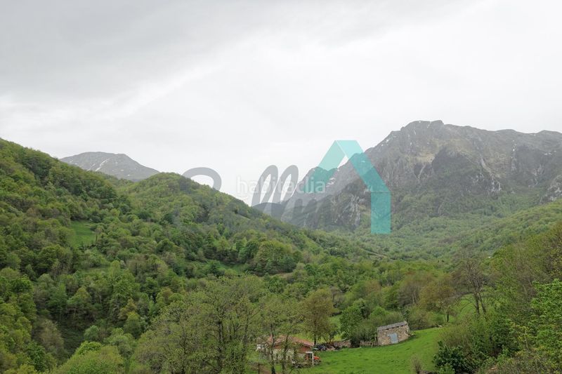 Foto e3c55897-c775-4fea-bb48-7c1c2c031419. Casa amb calefacció a Quirós