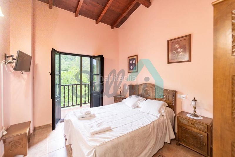 Foto f44ff9da-6ea6-4316-a9d1-89f70e5c6a46. Casa amb calefacció a Quirós