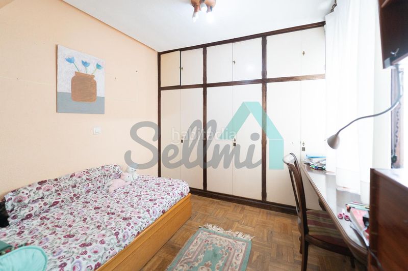 Foto 30e74479-4e5c-4662-9aac-d365ba1773a2. Pis amb calefacció a Plaza de América Oviedo