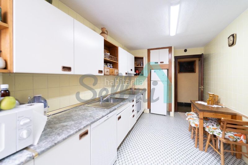 Foto 38d9ec80-85cc-4bea-adfe-08d7a80db492. Pis amb calefacció a Plaza de América Oviedo