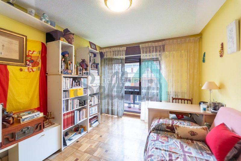 Foto 522a311f-e123-4770-8ed8-023ac5e5da0c. Pis amb calefacció a Plaza de América Oviedo