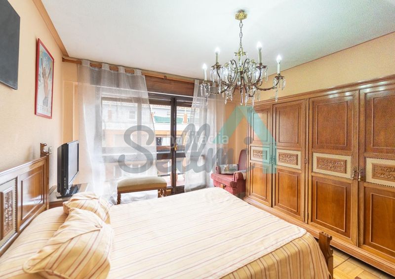 Foto 953b2e04-40ba-4a5c-8db0-4e06578c52c8. Pis amb calefacció a Plaza de América Oviedo