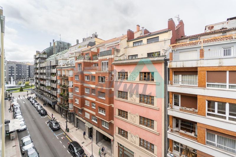 Foto ca965220-8832-45bb-a744-40b136ecd40a. Pis amb calefacció a Plaza de América Oviedo