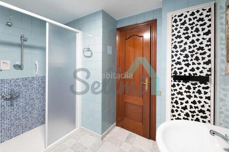 Foto fb28e36f-3ea3-4384-8359-05c5e5de81a3. Pis amb calefacció a Salesas - Foncalada - Campoamor Oviedo