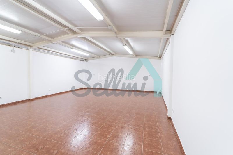 Foto ac1f3961-9941-4dbe-b89d-928e63ee00e9. Local comercial en Centro Avilés