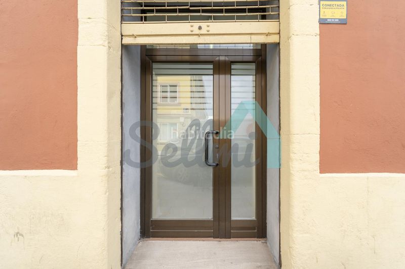 Foto ec33039b-5537-40b6-b43b-e7f16f1d8adc. Local comercial en Centro Avilés