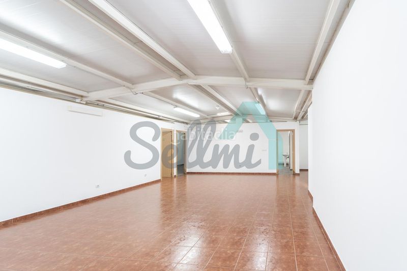 Foto ee944b0b-092f-4461-8216-2cc3dd6e81b1. Local comercial en Centro Avilés