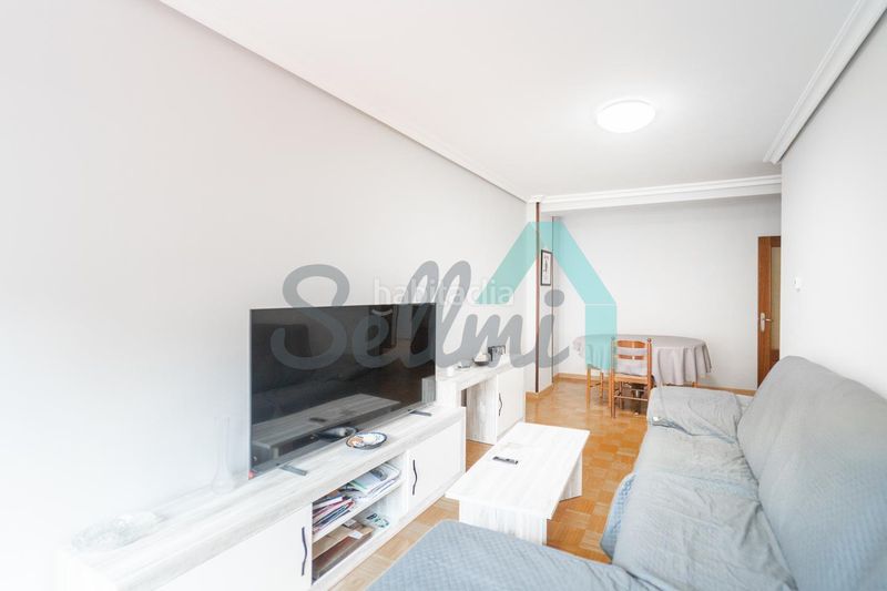 Foto 7f2b65fb-caf7-4aa7-a3df-d09b9c8086eb. Flat with heating parking in Vallobín Oviedo