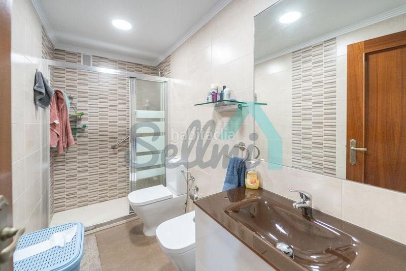 Foto abdf1309-26af-40a4-9fdd-6766d1bd61b2. Flat with heating parking in Vallobín Oviedo