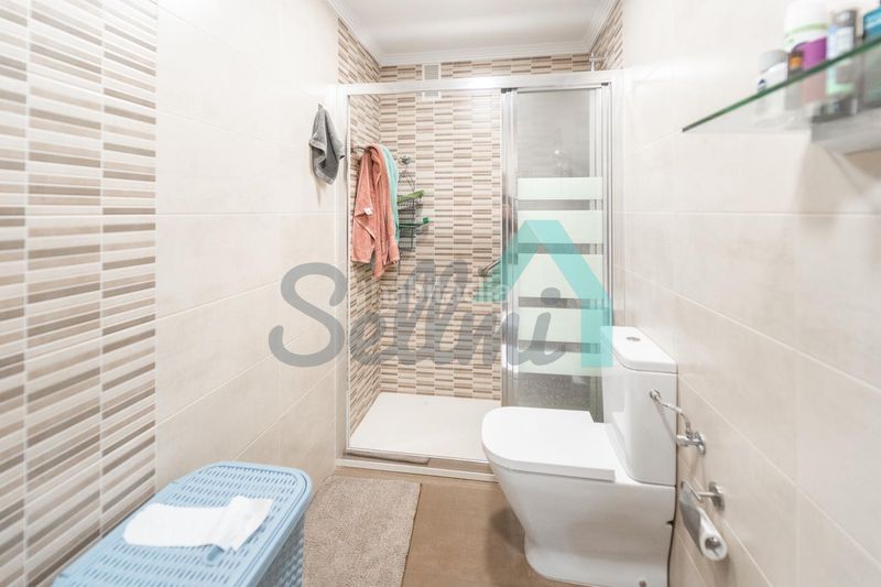 Foto f86d095b-3b23-4c08-acfd-741b1c404fbf. Flat with heating parking in Vallobín Oviedo