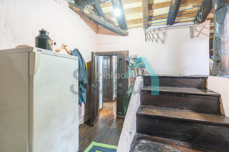 Foto 1da480ad-2c11-4315-8fb0-9e821ed13925. Casa aparellada amb calefacció a Aller