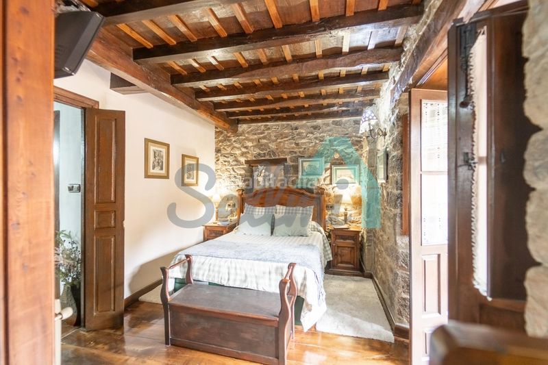 Foto 561605d9-56be-4819-b23b-eaa606600083. Casa aparellada amb calefacció a Aller