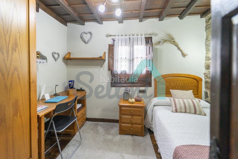 Foto dcf136bb-fd1a-40ac-af47-f78d66ea4905. Casa aparellada amb calefacció a Aller