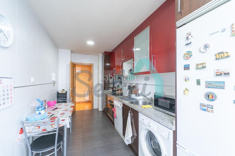 Foto 8545e9f9-c530-4d1e-a3e7-7e0dbef46f79. Flat with heating parking in Huca - La Cadellada Oviedo