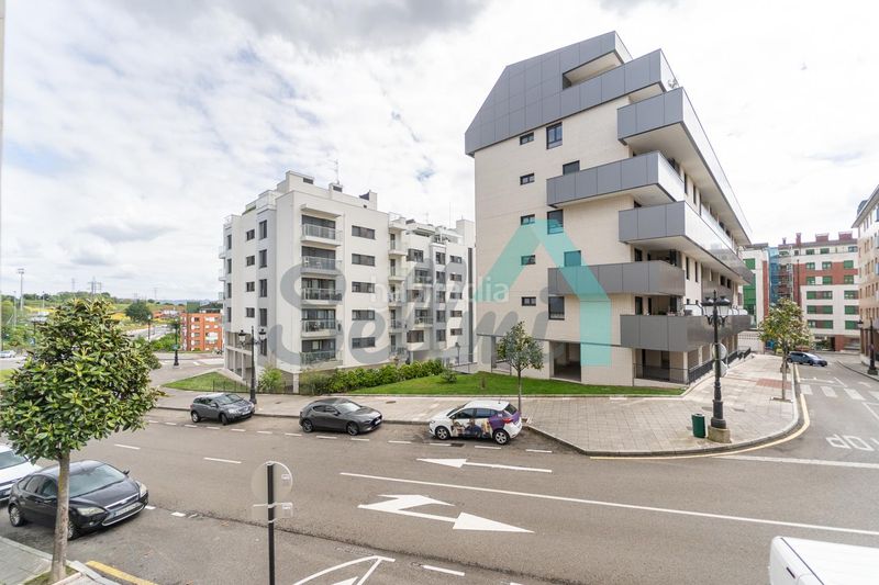 Foto d42105c8-89fb-4f5d-b178-316d3b136dd1. Flat with heating parking in Huca - La Cadellada Oviedo