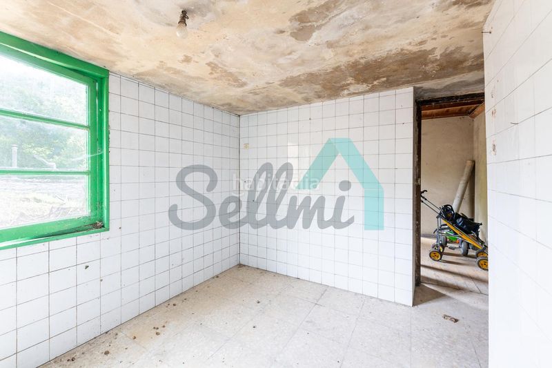 Foto 0098575c-556e-4120-b194-4a4b9c7b83fa. Casa amb aparcament a Cangas del Narcea